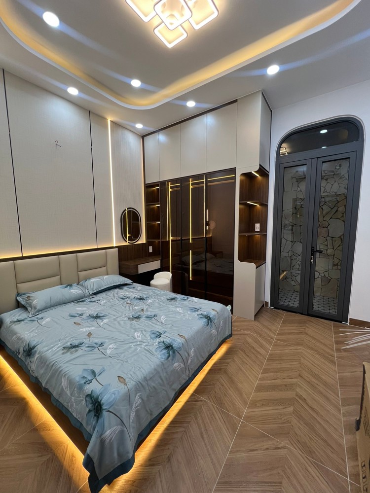 Bán Nhà 4 Tầng Đường 359, Phước Long B, Q9, Thủ Đức, Tp Hcm. Dt 84M2, Sh. Giá 9.7 Tỷ