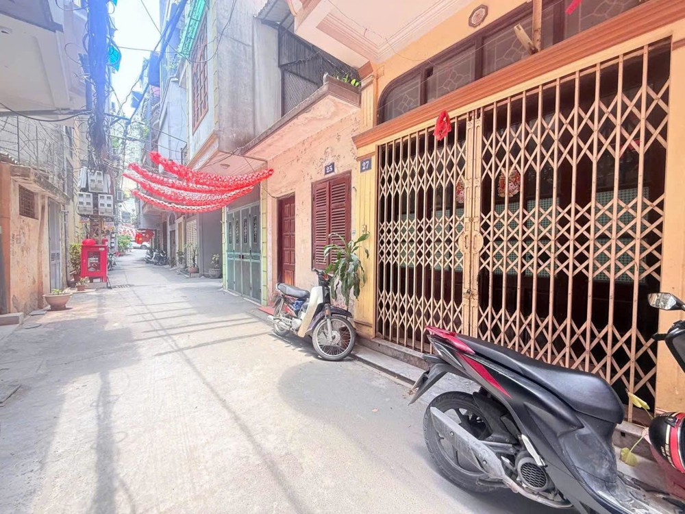 Bán Nhà Phân Lô Quân Đội – Ngõ Thông Tứ Tung – Ô Tô Đỗ Cửa – Sát Hồ Tây – Khu Dân Trí Cao