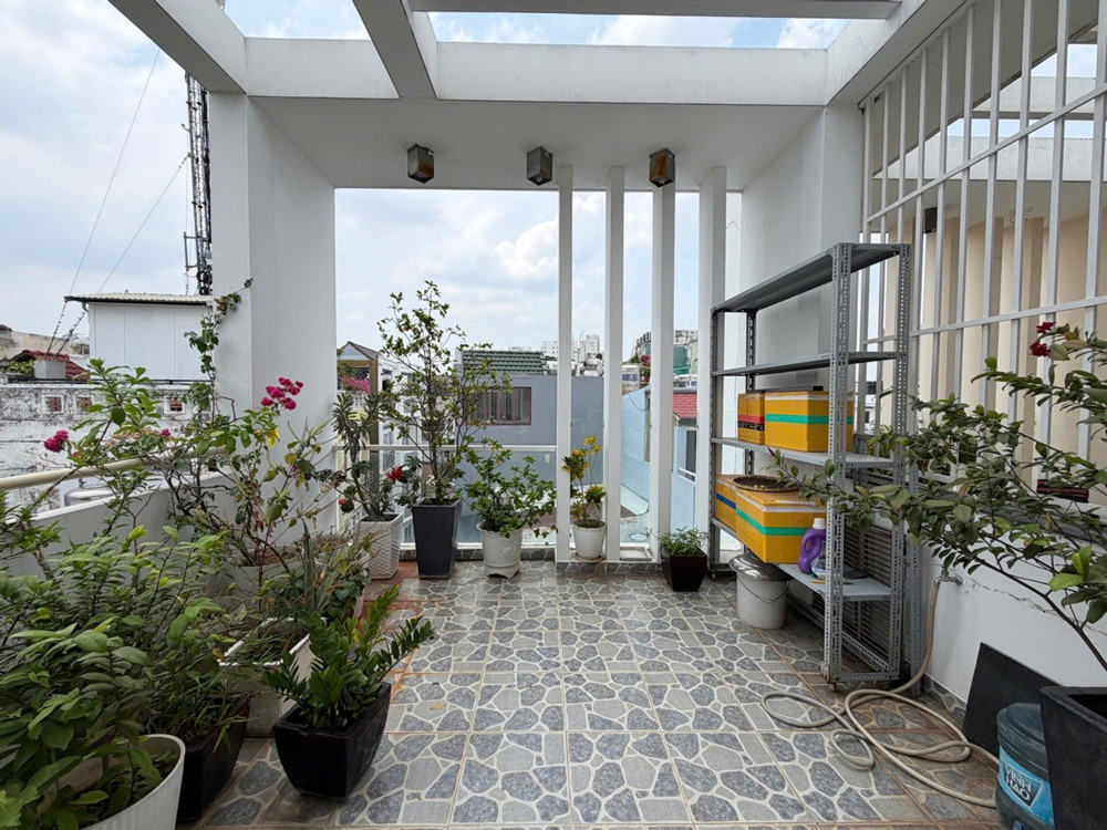 5 Tầng Lô Góc - Hẻm Nhựa 5M Xe Hơi Thông, Ngủ Cạnh Nhà - Thích Quảng Đức, T.t Phú Nhuận - Nhĩnh 9