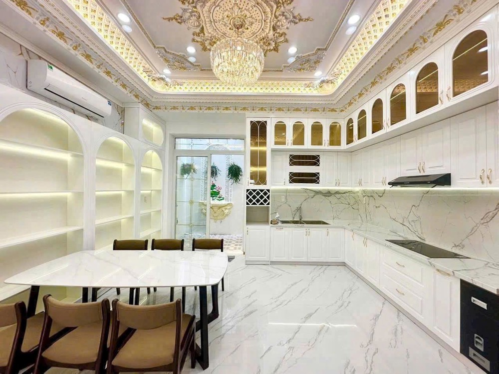 Nhà Phố Nguy Nga, Hẻm Xe Hơi Đào Tông Nguyên, 5X19m, Chỉ Hơn 8 Tỷ