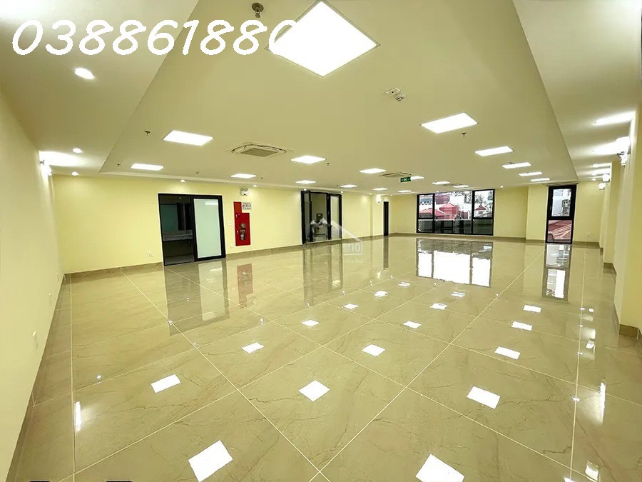 Hạ Chào 15 Tỷ Bán Nhanh Building Mp Hoàng Văn Thái - Mặt Tiền12m - Dt 300 Tr/th