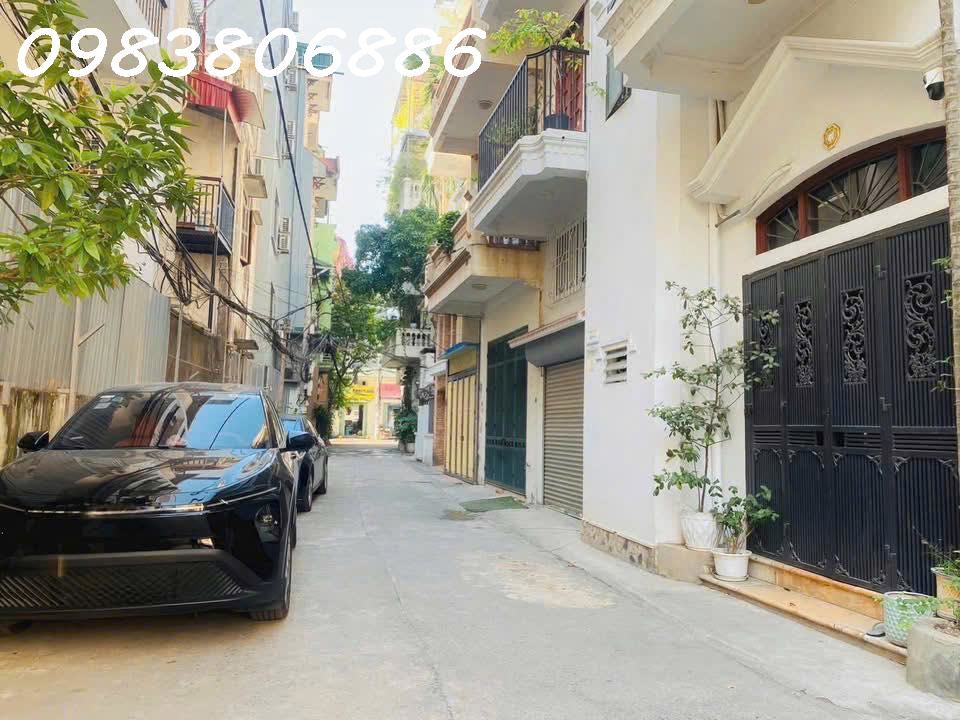 Nhà 6 Tầng Phố Nguyễn Sơn -Long Biên -40M2 .13 Tỷ- Thang Máy -Gara Tô -Lô Góc
