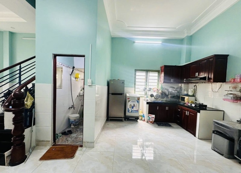 Bán Nhà Đường Nguyễn Duy Trinh, Phường Long Trường, Q9, Thủ Đức. Dt 64M2, 3 Tầng, Sh. Giá 5.65 Tỷ