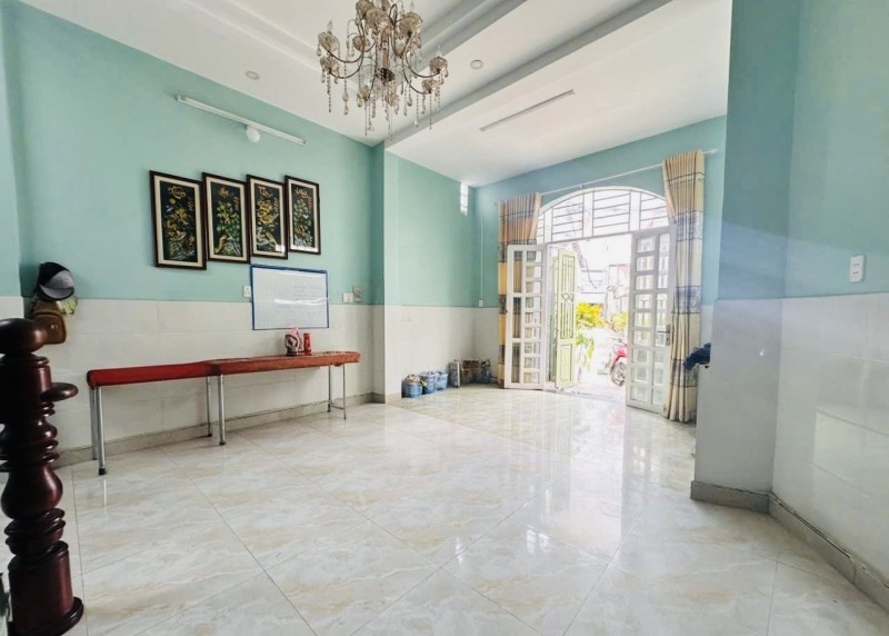 Bán Nhà Đường Nguyễn Duy Trinh, Phường Long Trường, Q9, Thủ Đức. Dt 64M2, 3 Tầng, Sh. Giá 5.65 Tỷ