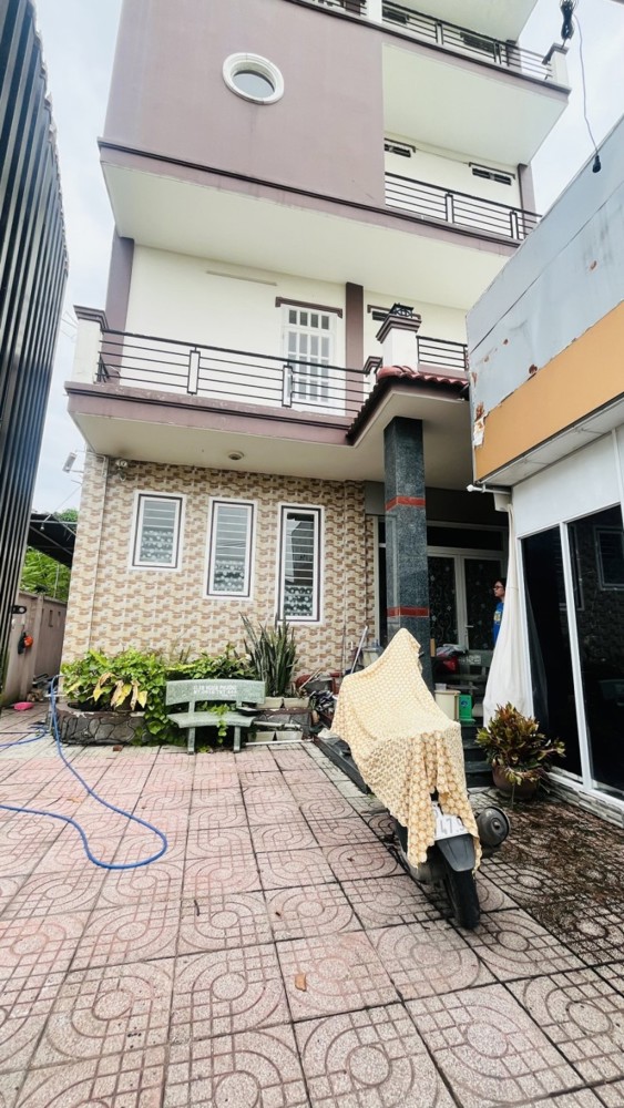 Bán Nhà 4 Tầng 312M2 Ngang 10M,Dòng Tiền Ổn Định,Gần Bvđk Bình Dương