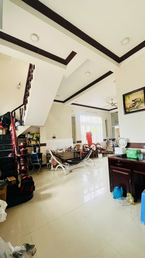 Bán Nhà 4 Tầng 312M2 Ngang 10M,Dòng Tiền Ổn Định,Gần Bvđk Bình Dương