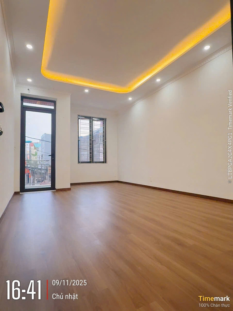 Bán Nhà 4,5 Tầng – Ngõ Thông Kinh Doanh Tốt – Giá 4,35 Tỷ