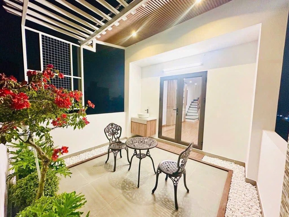 Hàng Hiếm Ngọc Thụy - Long Biên- Hơn 9,5 Tỷ – Phân Lô – 7 Tầng Thang Máy – Ô Tô Gần