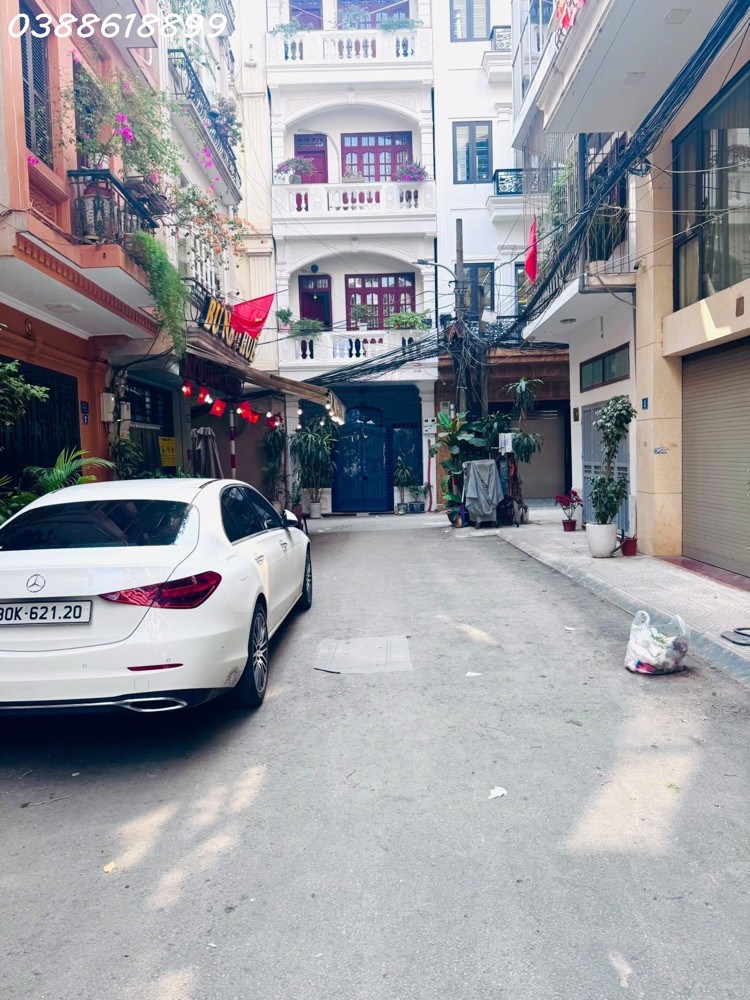 Cực Hiếm, Biệt Thự Phân Lô Ô Tô Tránh Hoàng Cầu - Trần Quang Diệu - 100M2 - Mt 10M - 50 Tỷ