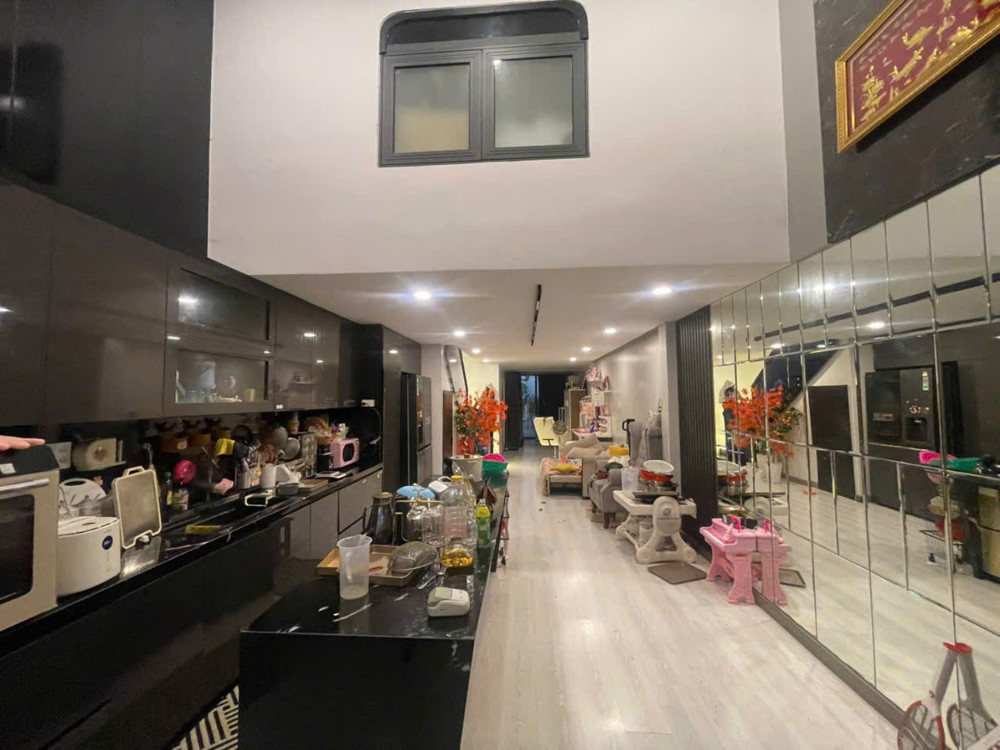 Cắt Lỗ 2,5 Tỷ - Em Chân Dài Mặt Tiền 150M² Chỉ 6,49 Tỷ, Không Mua Là Tiếc