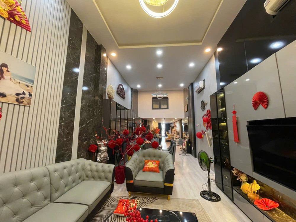Cắt Lỗ 2,5 Tỷ - Em Chân Dài Mặt Tiền 150M² Chỉ 6,49 Tỷ, Không Mua Là Tiếc