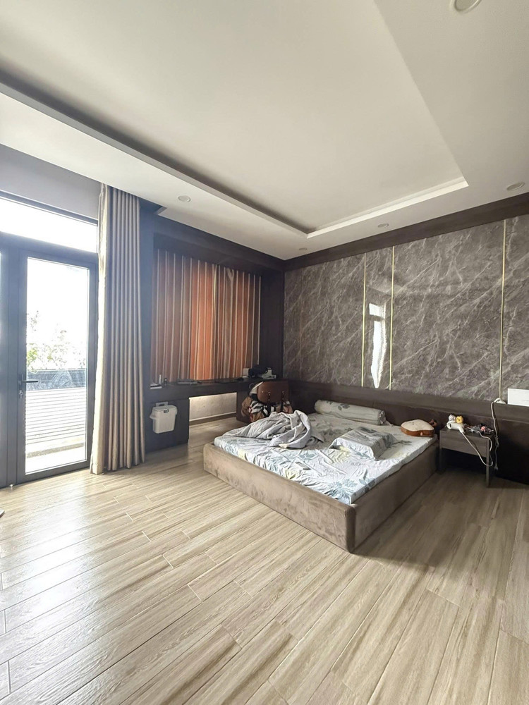 Bán Nhà Mặt Tiền Trường Sa - Gần Lê Văn Sỹ, 5X15m, 5 Tầng - 6 Pn, Cho Thuê 40Tr, Chỉ 13,5 Tỷ