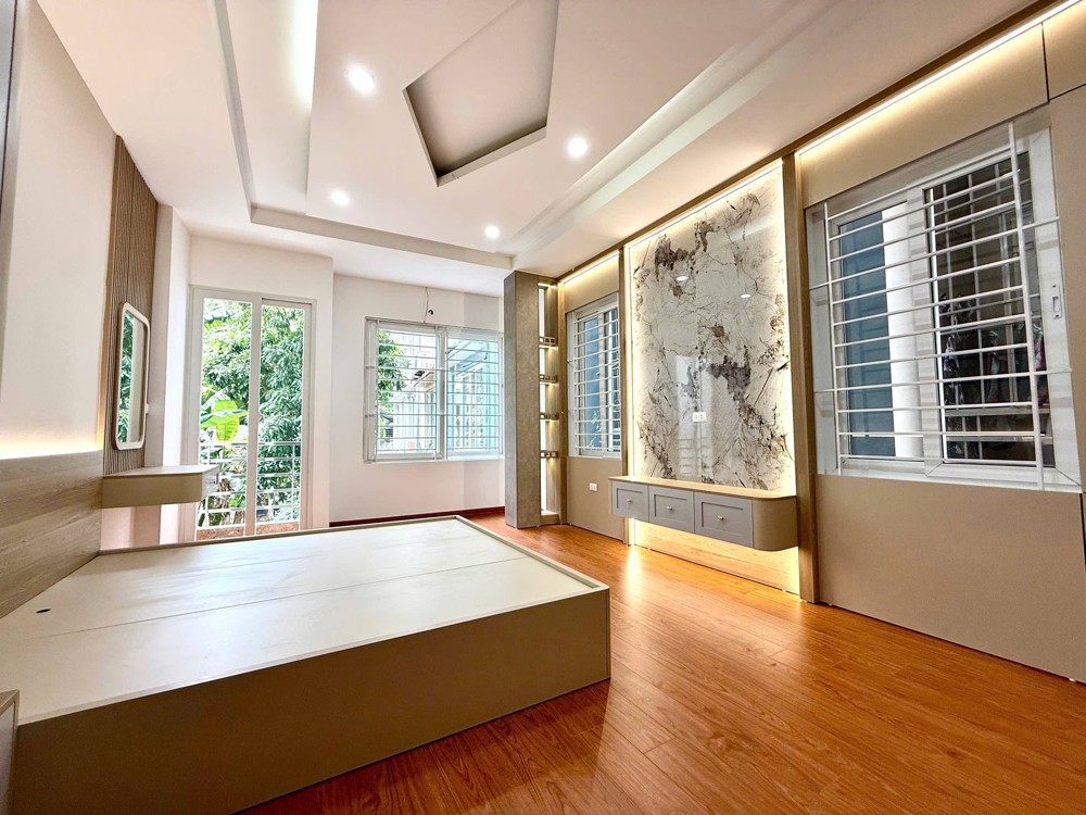 Siêu Phẩm Xuân La 38M 5T Giá 10 Tỷ Nhà Mới Lô Góc Gần Đường Ô Tô Tránh