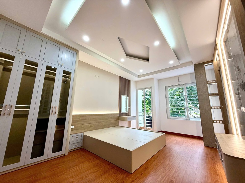Siêu Phẩm Xuân La 38M 5T Giá 10 Tỷ Nhà Mới Lô Góc Gần Đường Ô Tô Tránh