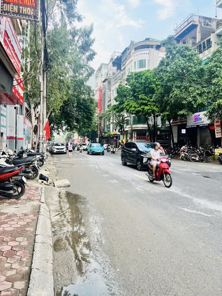 Bán Nhà Thanh Xuân, Phân Lô Oto, 50M2 4 Tầng, Ở, Kinh Doanh, Văn Phòng, Chỉ 20.X Tỷ