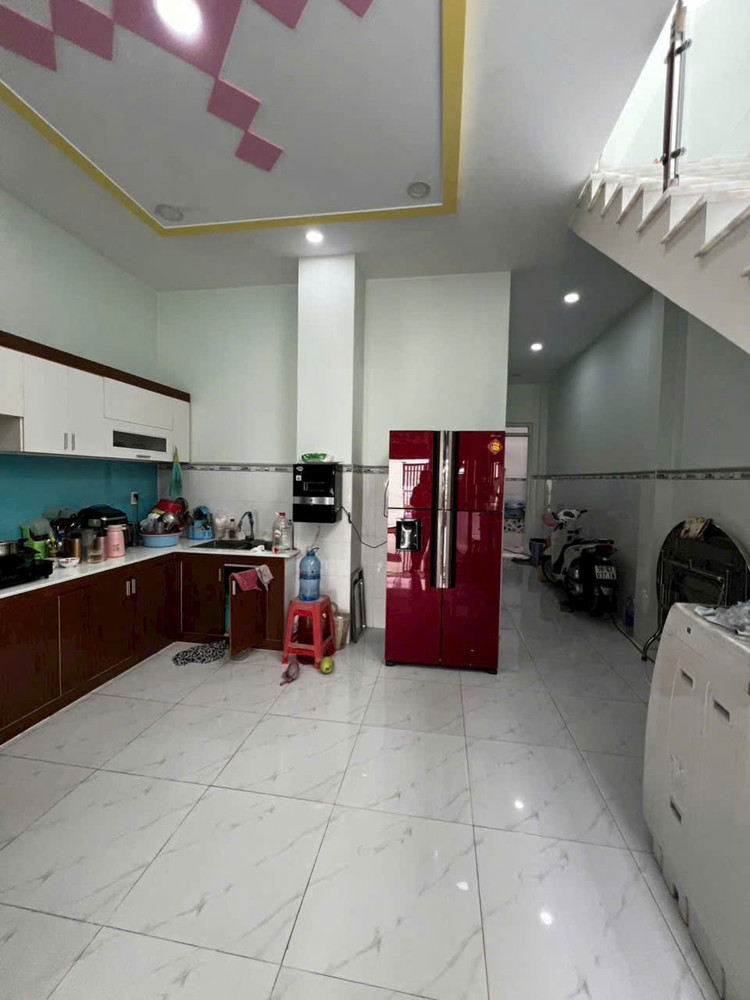 Nhà Đẹp Đông Hưng Thuận 10 – Dọn Vào Ở Ngay Rất Gần Nguyễn Văn Quá