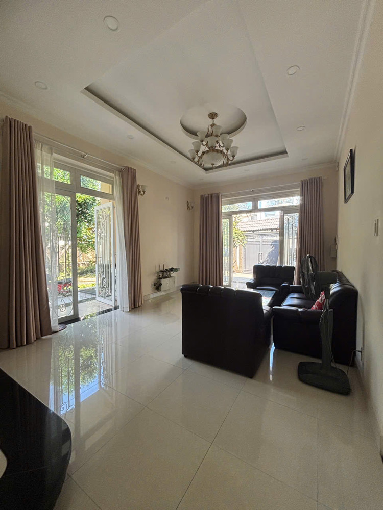 Biệt Thự 2 Mặt Tiền Nhà Bè Xây Dựng Trên Khuôn Đầt 624M2 Chỉ 42 Tỷ - Sổ Hông Riêng