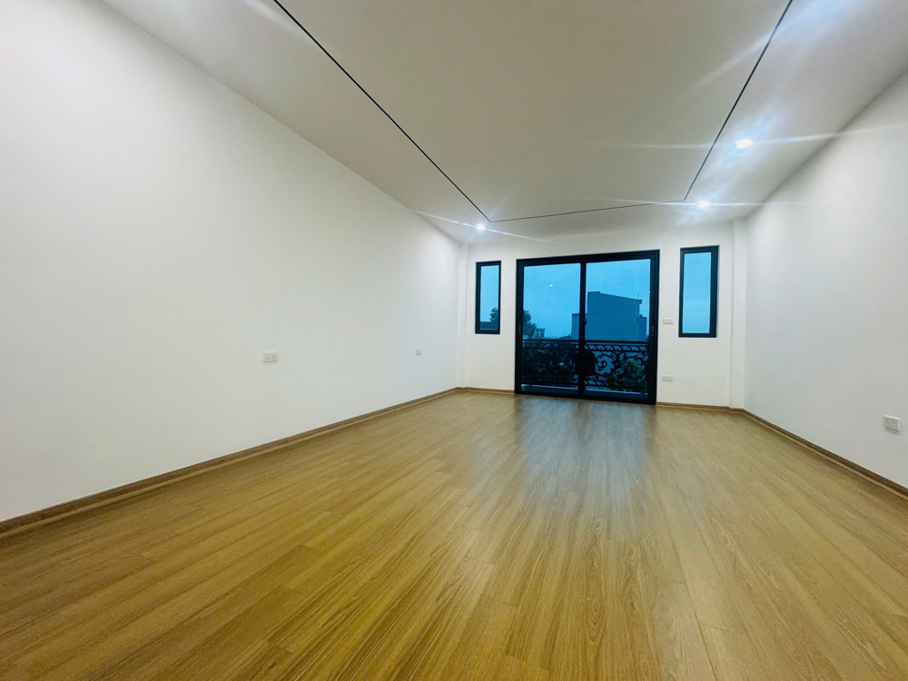 Nhà Phố Lô Góc Đẹp Long Biên – Thạch Bàn Chỉ 14,X Tỷ