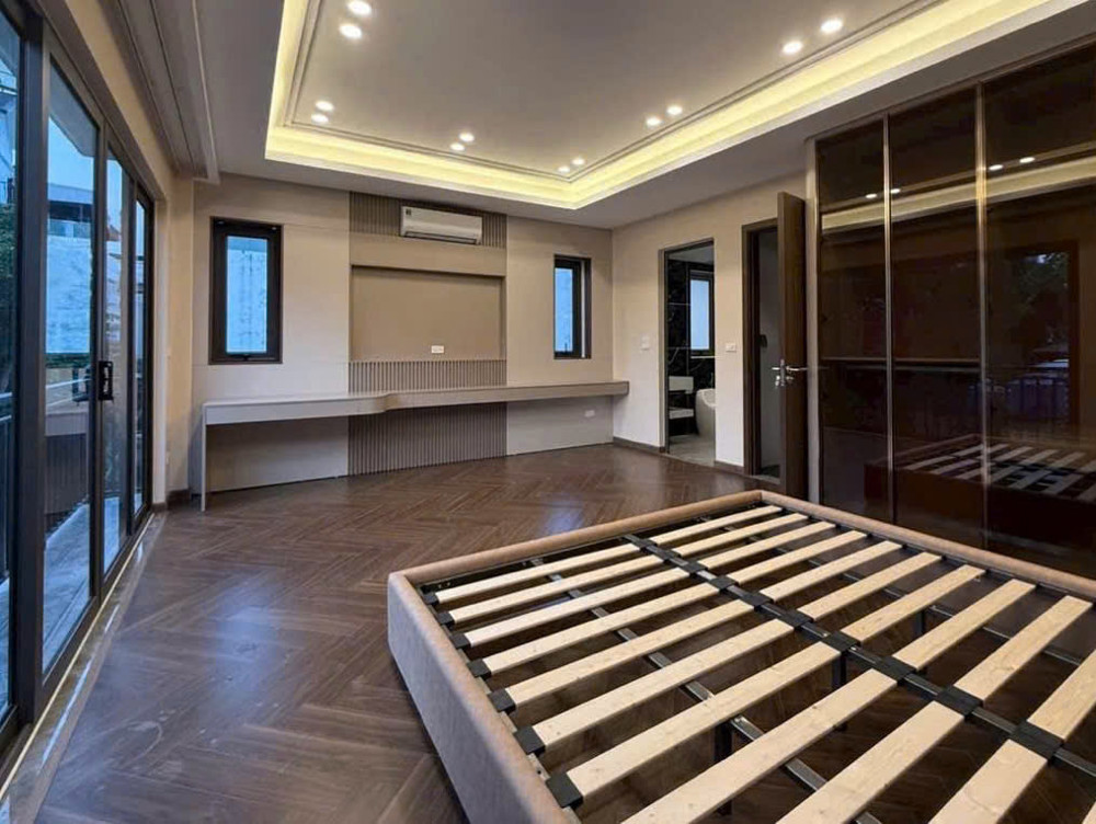 Bán Nhà Phố Cổ Ngọc Lâm 55M 6 Tầng Gara Ô Tô Vừa Ở Vừa Kinh Doanh Giá 19 Tỷ