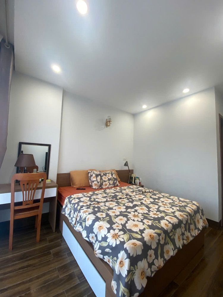 Chính Chủ Cho Thuê Phòng Khép Kín Ngọc Thụy – View Hồ Điều Hòa – Full Đồ