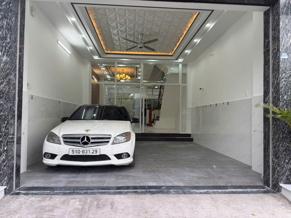 Nhà Mời Đẹp Hẻm Xe Hơi Nhà Bè (5X16,5) 3 Tầng Chỉ 7,5 Tỷ - Sổ Hồng Riêng Hoàn Công