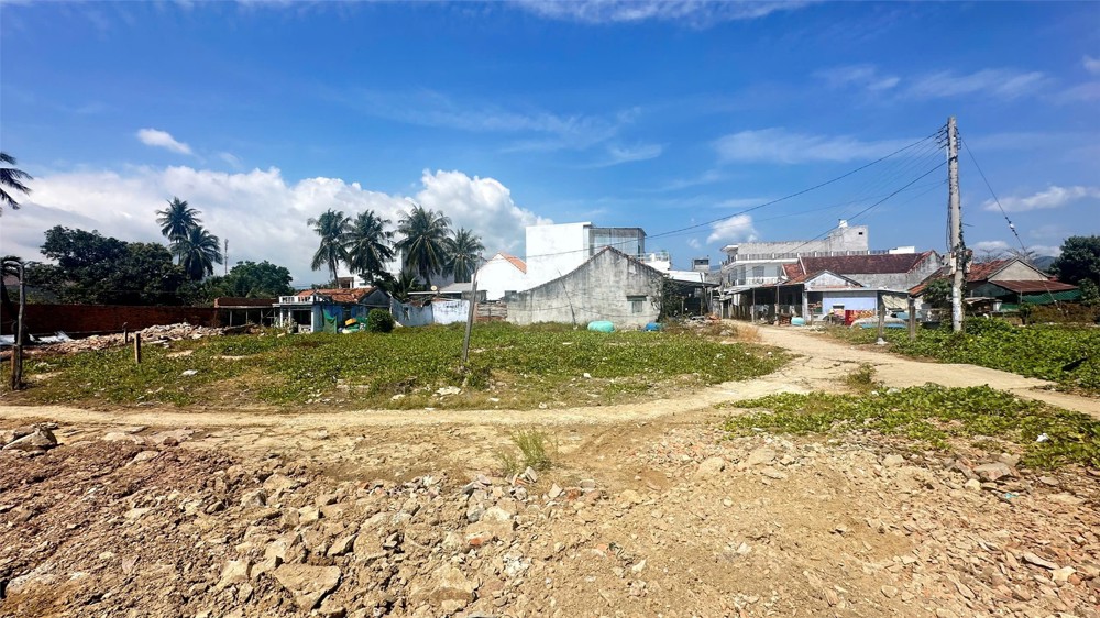 Đất Đẹp - Giá Tốt Chính Chủ Bán Lô Góc Mặt Biển 370M2 Xã Vạn Lương, Vạn Ninh Khánh Hoà