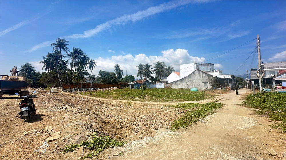 Đất Đẹp - Giá Tốt Chính Chủ Bán Lô Góc Mặt Biển 370M2 Xã Vạn Lương, Vạn Ninh Khánh Hoà