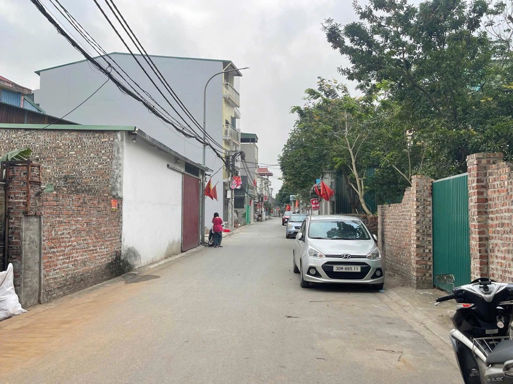 Giảm Chào 1 Tỷ - Bán Nhà Du Nội ( Đông Anh) - Nhà 3 Tầng Dân Xây - 30M Ra Đường Ô Tô Tránh- 42M
