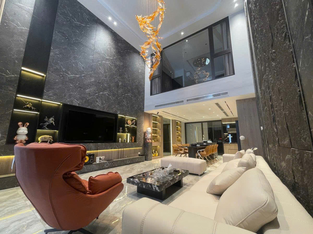 Bán Nhà Ngọc Thụy 51M 7 Tầng Mt7.2m Ô Tô Tránh Kinh Doanh Nhỉnh 17 Tỷ