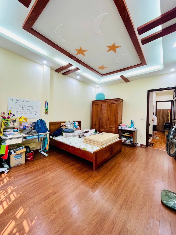 Hoa Hậu Tây Hồ Phân Lô Võ Chí Công 50M 5T Mt 4M Nhỉnh 28 Tỷ- Ô Tô Vào Nhà Khu Vực Dân Trí
