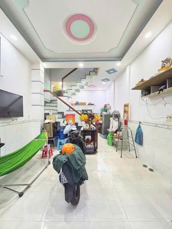 Nhà Đẹp - Giá Tốt Chính Chủ Cần Bán Nhà Lầu Bình Tân - Dt: 4 X 8 P. Bình Hưng Hòa , Bình Tân