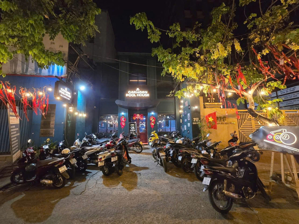 Bình Thạnh ! Clb Bida 12 Bàn Lỗ Cao Cấp - Mới Đẹp - Sang Rẻ - Có Quầy Bar - Rượu Và Có Khách Đông