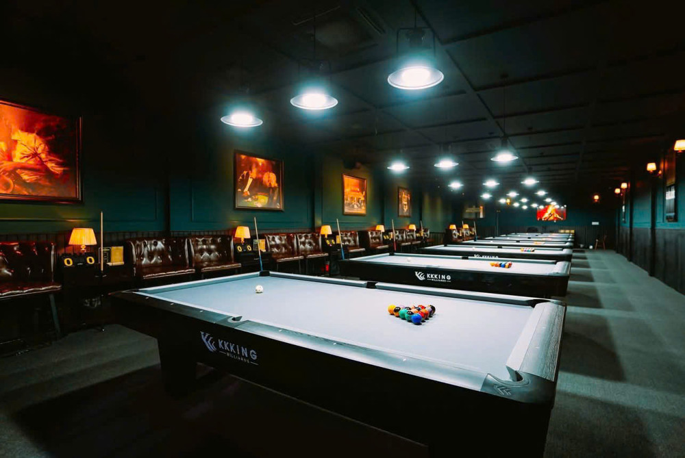 Bình Thạnh ! Clb Bida 12 Bàn Lỗ Cao Cấp - Mới Đẹp - Sang Rẻ - Có Quầy Bar - Rượu Và Có Khách Đông