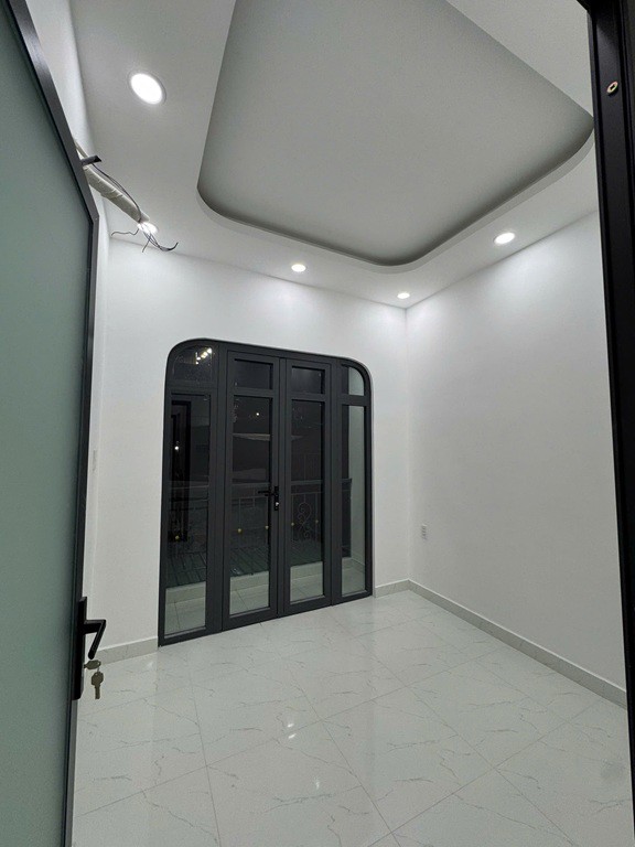Chính Chủ Bán Nhanh Nhà Đẹp 2 Tầng Cách Mặt Tiền Hương Lộ 2 20M, Bình Tân