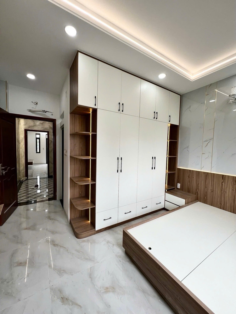 Bán Nhà Sát Mặt Tiền - Kinh Doanh - 4X18m - 5 Tầng - Thang Máy 450Kg - 9.4 Tỷ (Tl)