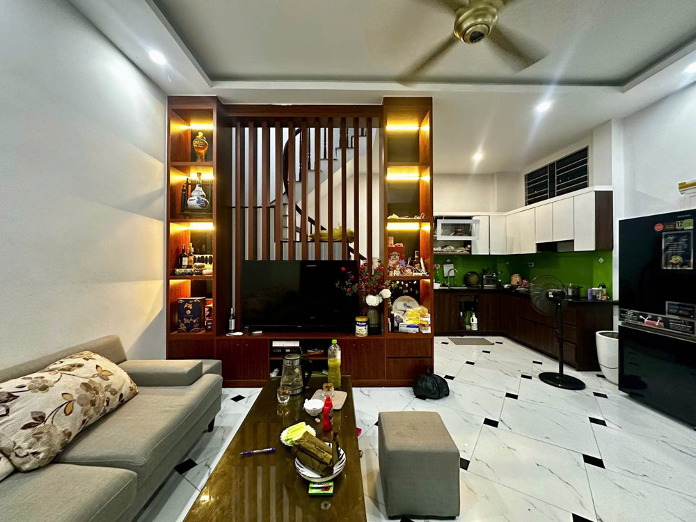 Bán Nhà Mới Dương Quảng Hàm 8,1 Tỷ – Ngõ Thông Kinh Doanh