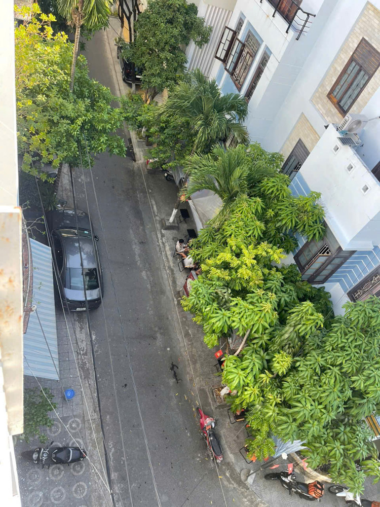 ► Mt Đường 5.5M Nhánh Lý Tự Trọng, 81M2, 2 Mặt Thoáng, 3.5 Tầng Đúc Mới Đẹp, 8.X Tỷ