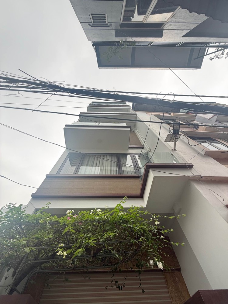 Nhà Thật - Phố Trạm, Long Biên 6.3 Tỷ 30M - Nhà Mới Sổ Đỏ