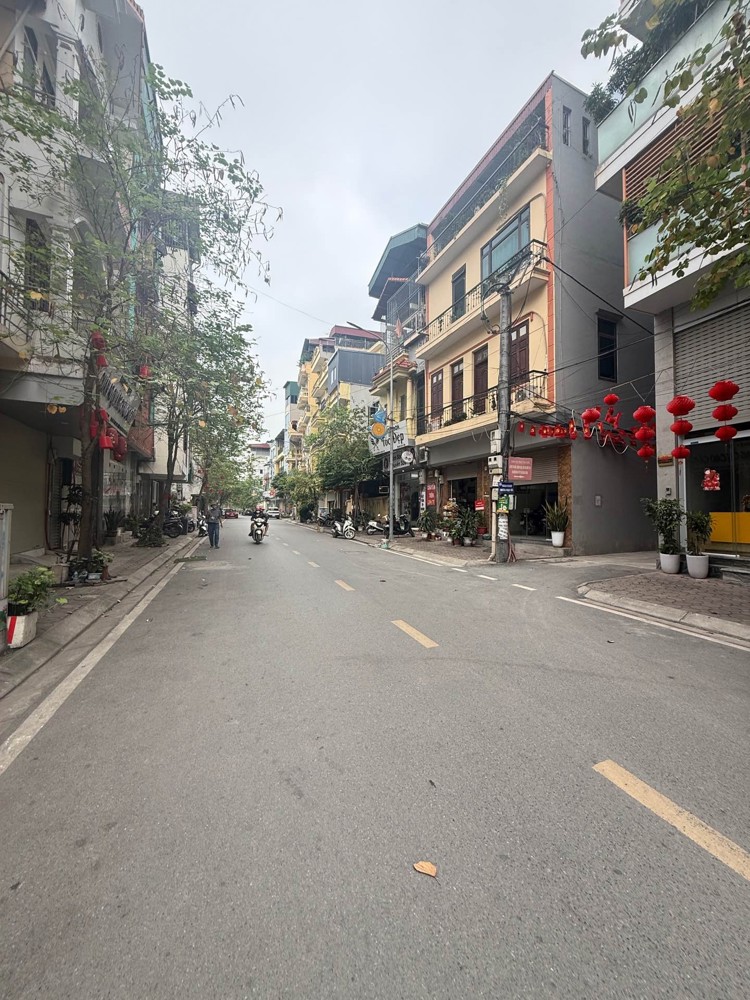 Nhà Thật - Phố Trạm, Long Biên 6.3 Tỷ 30M - Nhà Mới Sổ Đỏ