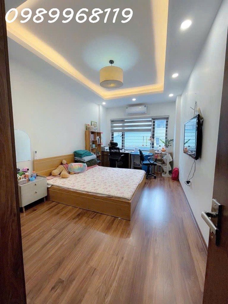 Bán Nhà Trung Tâm Cầu Giấy 9.8 Tỷ – 6 Tầng – Nội Thất Đẹp – Ở Ngay