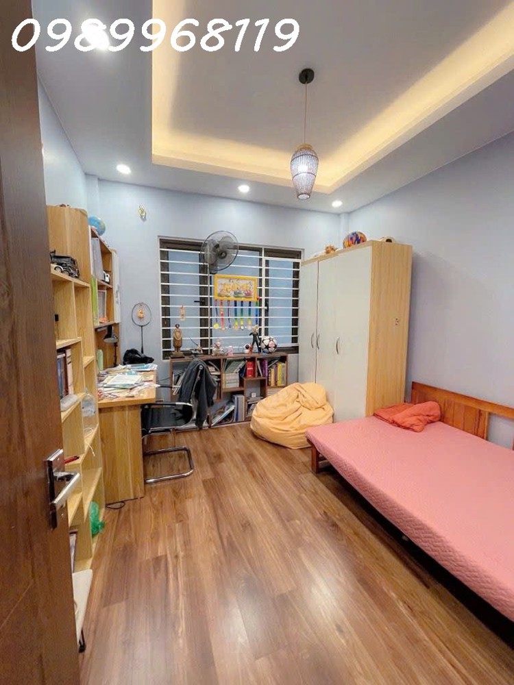 Bán Nhà Trung Tâm Cầu Giấy 9.8 Tỷ – 6 Tầng – Nội Thất Đẹp – Ở Ngay