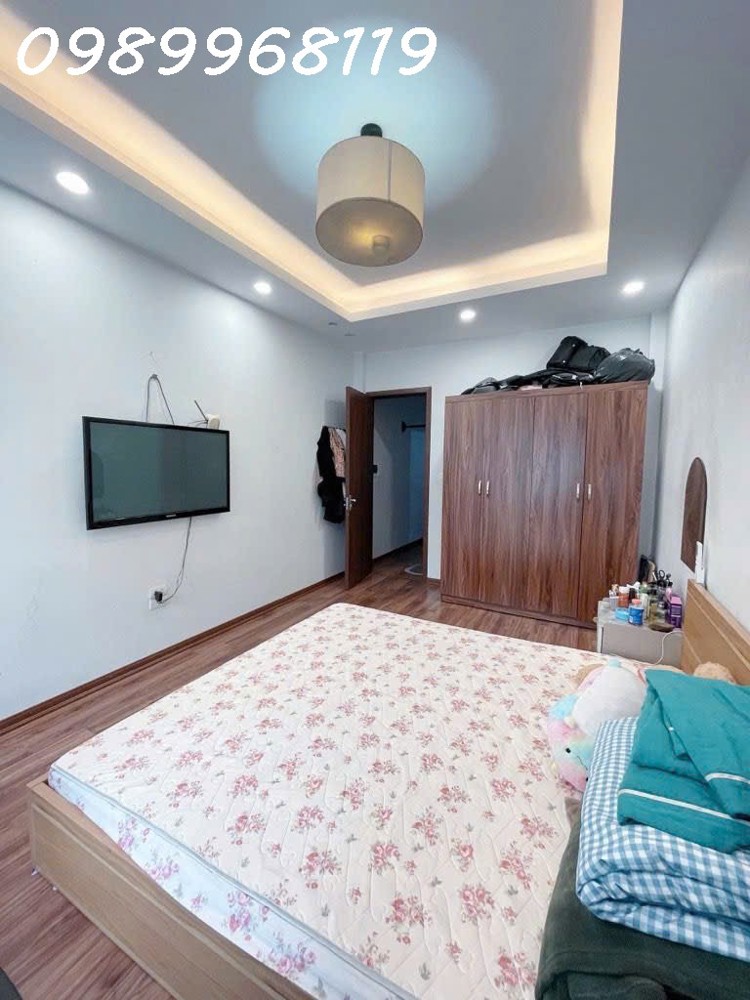 Bán Nhà Trung Tâm Cầu Giấy 9.8 Tỷ – 6 Tầng – Nội Thất Đẹp – Ở Ngay