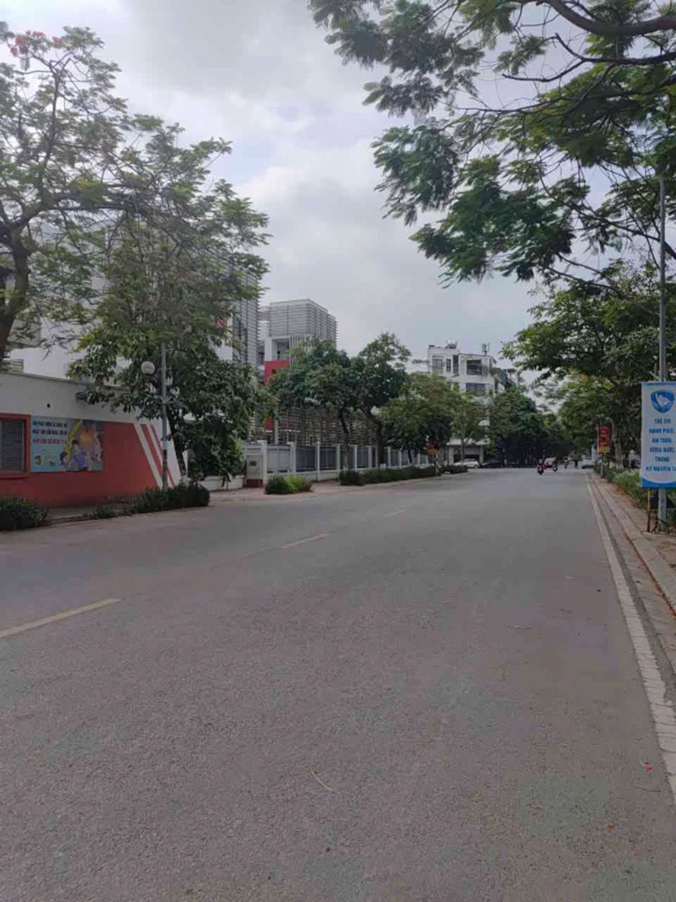 Đất Trung Tâm Phúc Lợi 50M2 – Ô Tô Vào Đất – Sát Vách Vinhomes – Chỉ 8,Xtỷ!