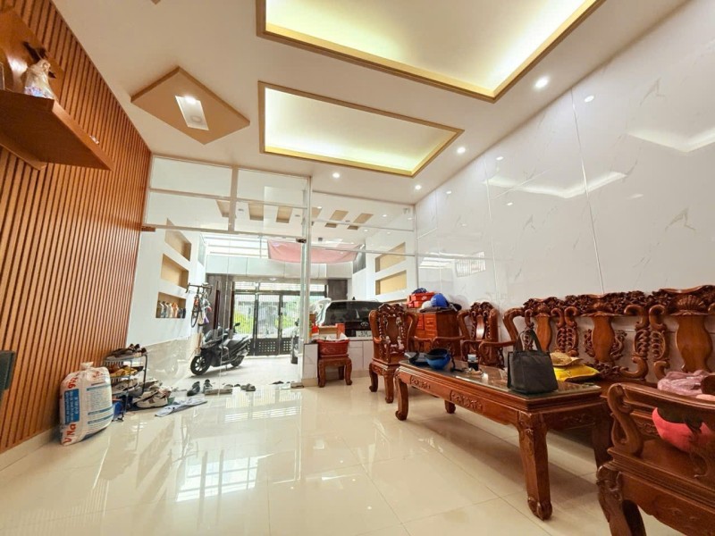 Bán Nhà Mặt Tiền Đường 494, Tăng Nhơn Phú A, Q9, Thủ Đức, Tp Hcm. Dt 105M2 , 4 Tầng, Giá 14.9 Tỷ