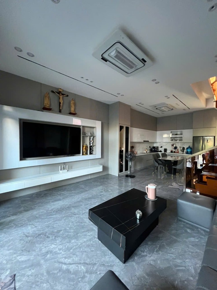 Nhà Đẹp - Giá Tốt - Chính Chủ Cần Nhượng Lại Căn Nhà 1 Trệt 1 Lầu Tại Diên Khánh , Khánh Hòa