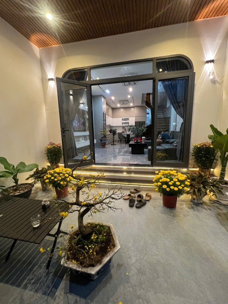 Nhà Đẹp - Giá Tốt - Chính Chủ Cần Nhượng Lại Căn Nhà 1 Trệt 1 Lầu Tại Diên Khánh , Khánh Hòa