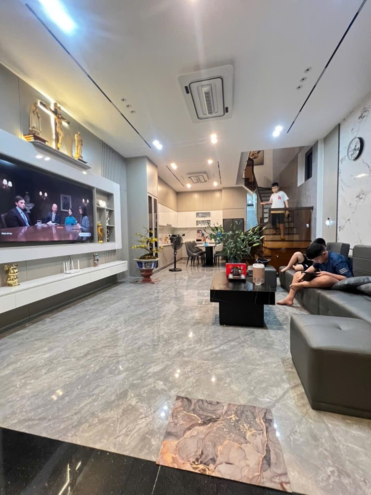 Nhà Đẹp - Giá Tốt - Chính Chủ Cần Nhượng Lại Căn Nhà 1 Trệt 1 Lầu Tại Diên Khánh , Khánh Hòa