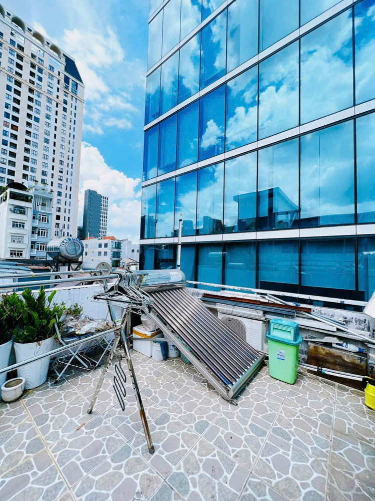 Bán Nhà Mới Xây Dựng Sát Mặt Tiền Q4 Cạnh Q1 Khu Phức Hợp - 5 Tầng - 98M2 - Bề Ngang 6.2 M Có 4