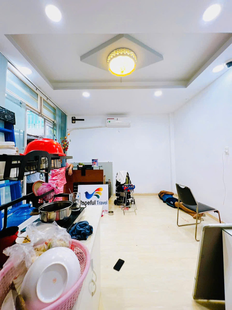 Bán Nhà Mới Xây Dựng Sát Mặt Tiền Q4 Cạnh Q1 Khu Phức Hợp - 5 Tầng - 98M2 - Bề Ngang 6.2 M Có 4
