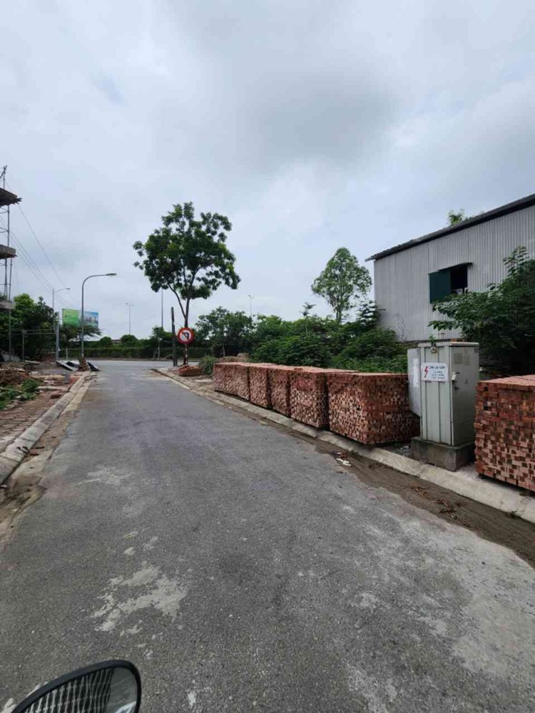 Cơ Hội Sở Hữu Bát Khối 6.9 Tỷ Ô Tô Vỉa Hè Long Biên Hà Nội